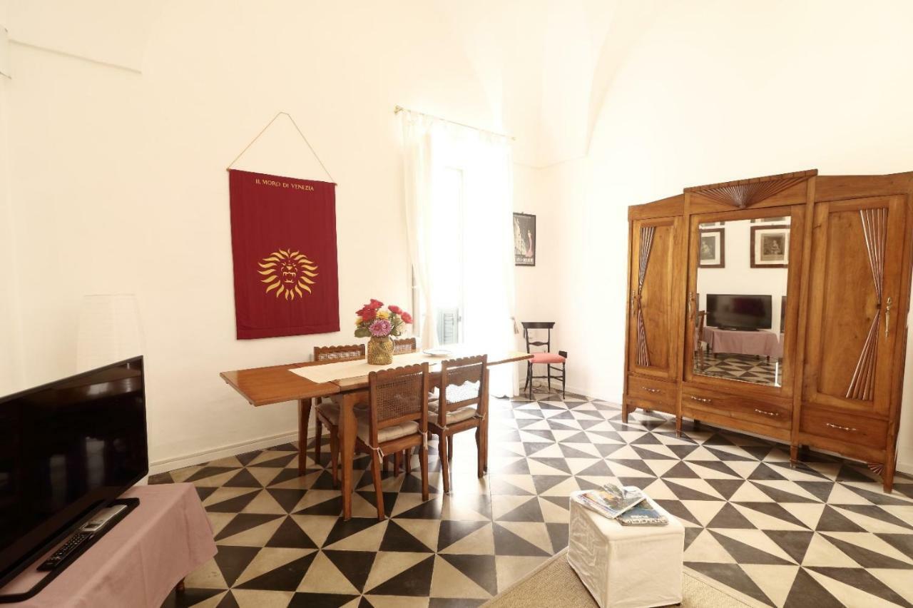 Slow Lecce - Old Town Apartment Sit Ngoại thất bức ảnh